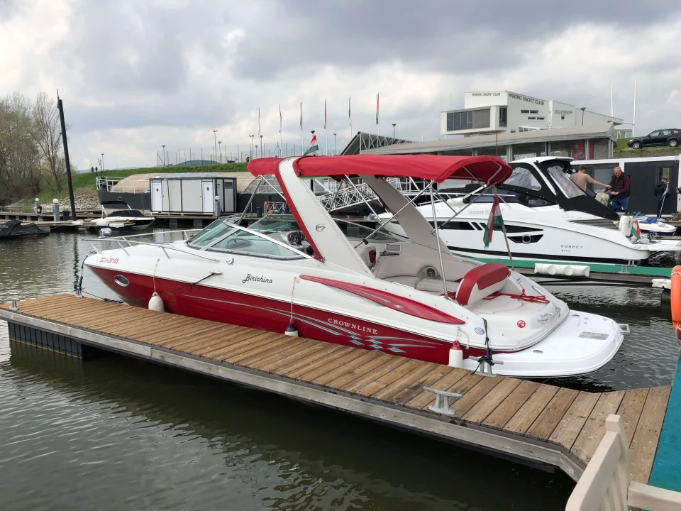 A Riverlux yacht belső tere